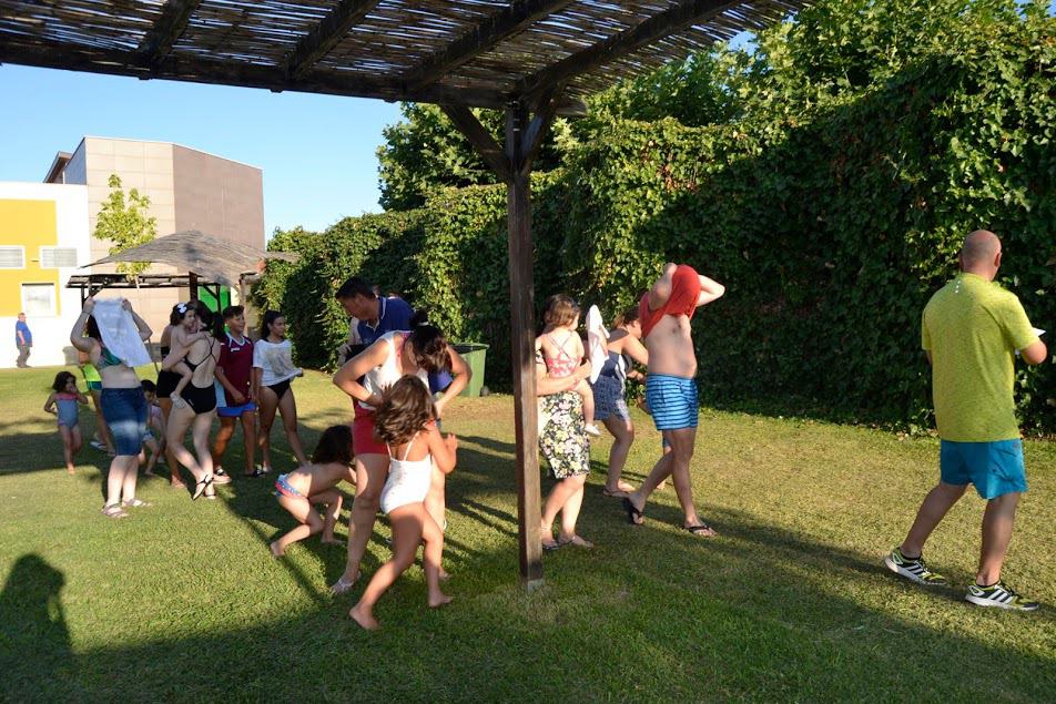 Una veintena de personas participa en el Deporte en familia