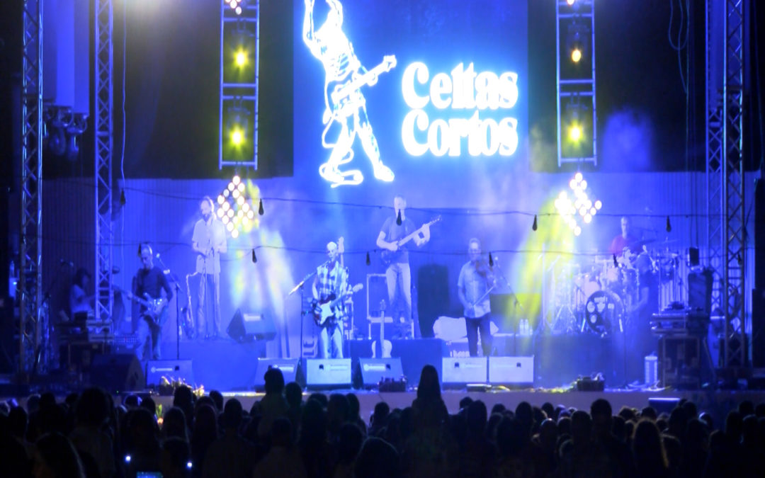 FERIA DE SANTA ANA | Éxito rotundo de los Celtas Cortos y su nuevo single en Torredelcampo