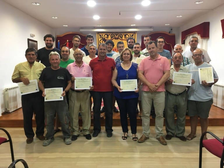 Diplomas para los alumnos del curso sobre productos fitosanitarios