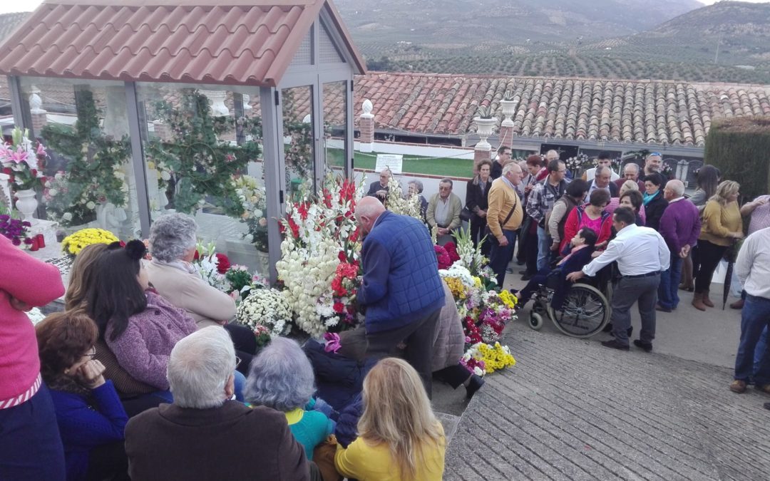 Masiva peregrinación a la tumba del “Santo Manuel”