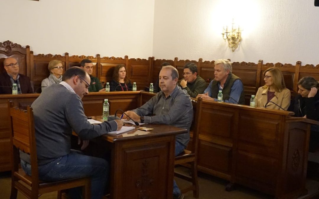 PP y PSOE donan unos 18.000 euros de su asignación como grupo para luchar contra el COVID