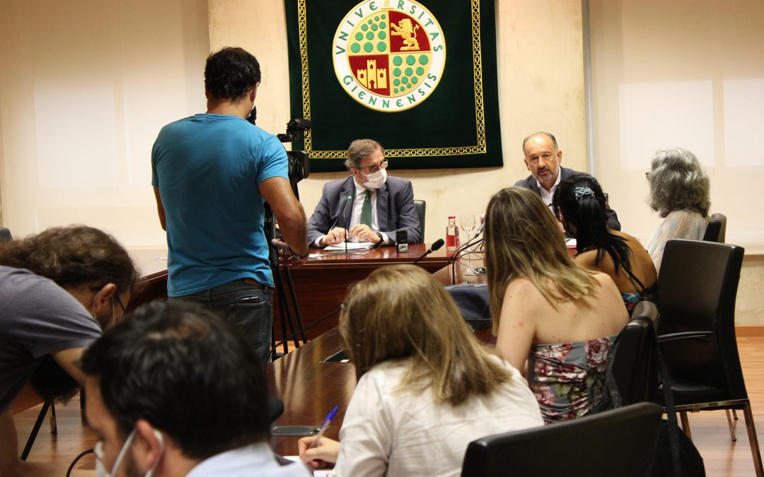 La tasa de inserción laboral de los titulados de la UJA al año de finalizar sus estudios asciende al 53%, y la tasa de paro se mantiene en el 17%
