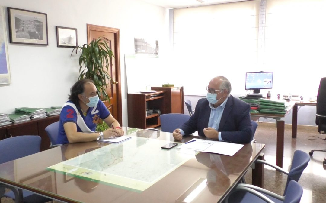 Reunión entre Ayuntamiento y Fomento para hablar de proyectos claves en Torredelcampo