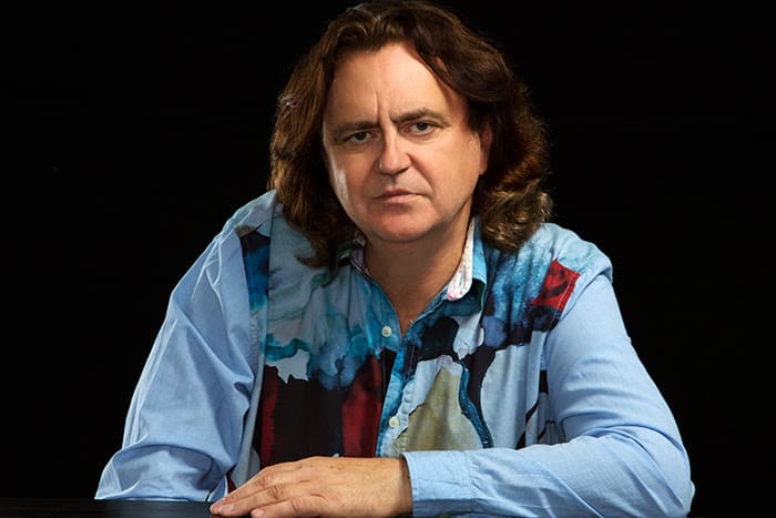 El cantautor tosiriano Paco Damas canta este viernes a Las Sinsombrero” en Torredonjimeno