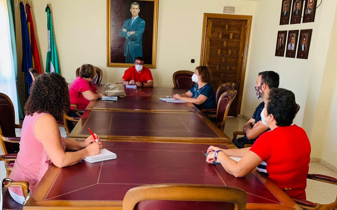El Ayuntamiento pide competencias para desinfectar los centros educativos