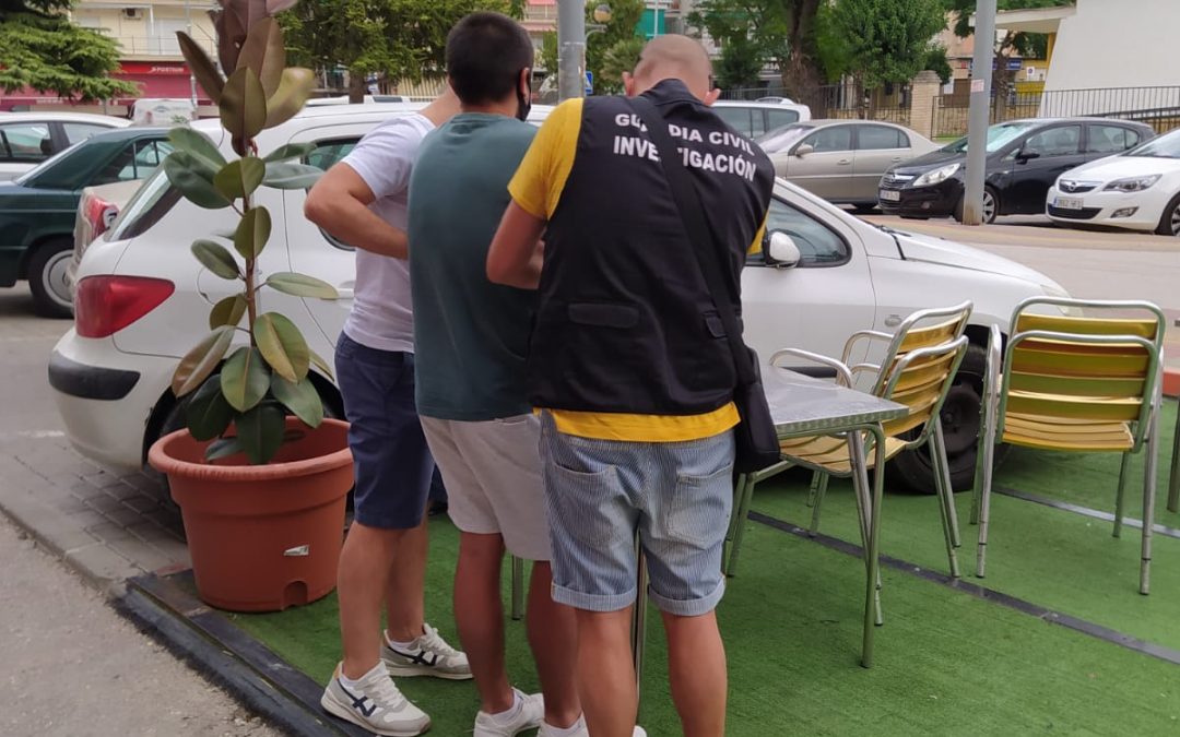La Guardia Civil detiene a dos personas como presuntas autoras de dos Delitos Contra la Salud Pública
