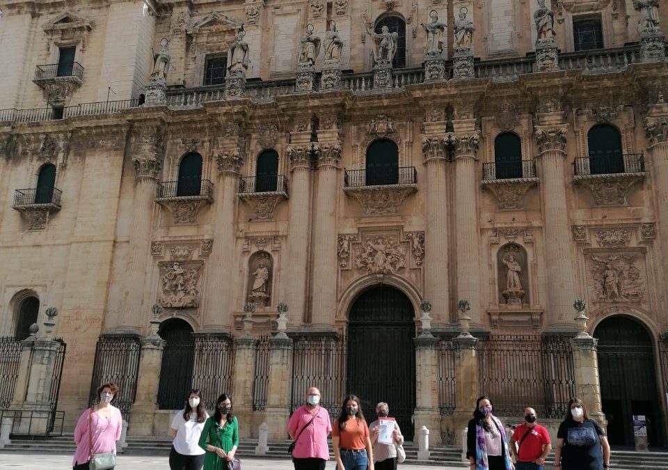 Se presentan las firmas para renombrar la plaza de las Batallas