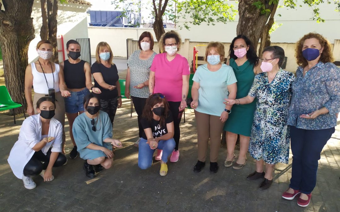 Un taller para velar por la salud de mujeres y niñas