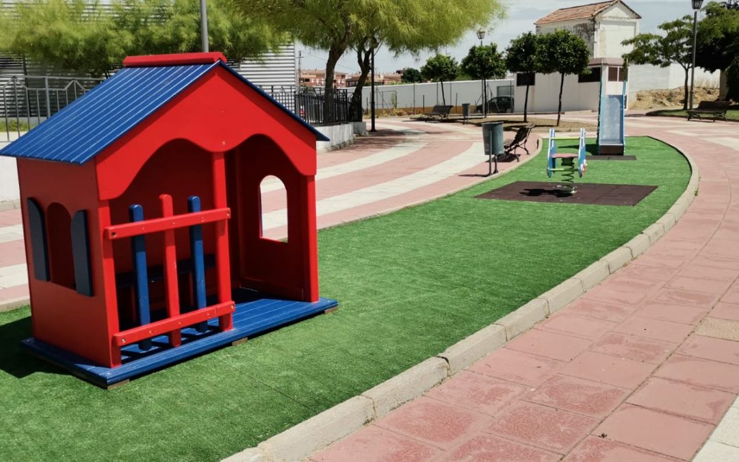Restauración del mobiliario en el Parque de La Alpujarra