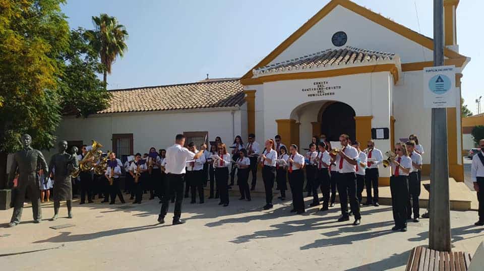 Lopera celebra en estos días su “no” Feria de los Cristos