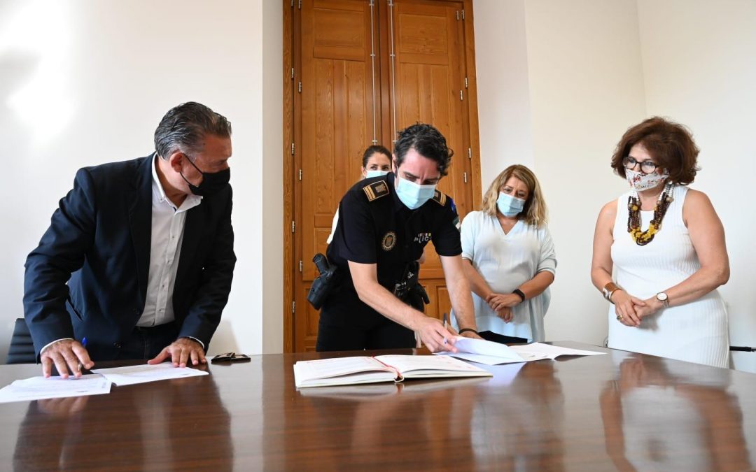 José Pereira toma posesión como nuevo intendente de la Policía Local