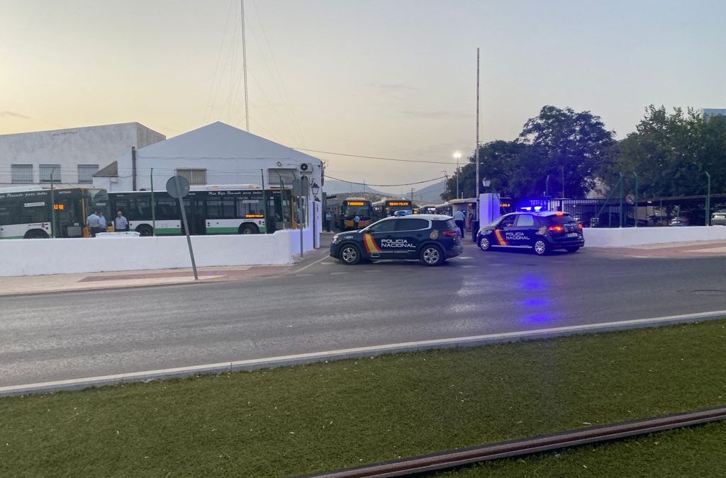Los autobuses urbanos de Jaén se paran sin previo aviso por el retraso en el cobro de sus nóminas