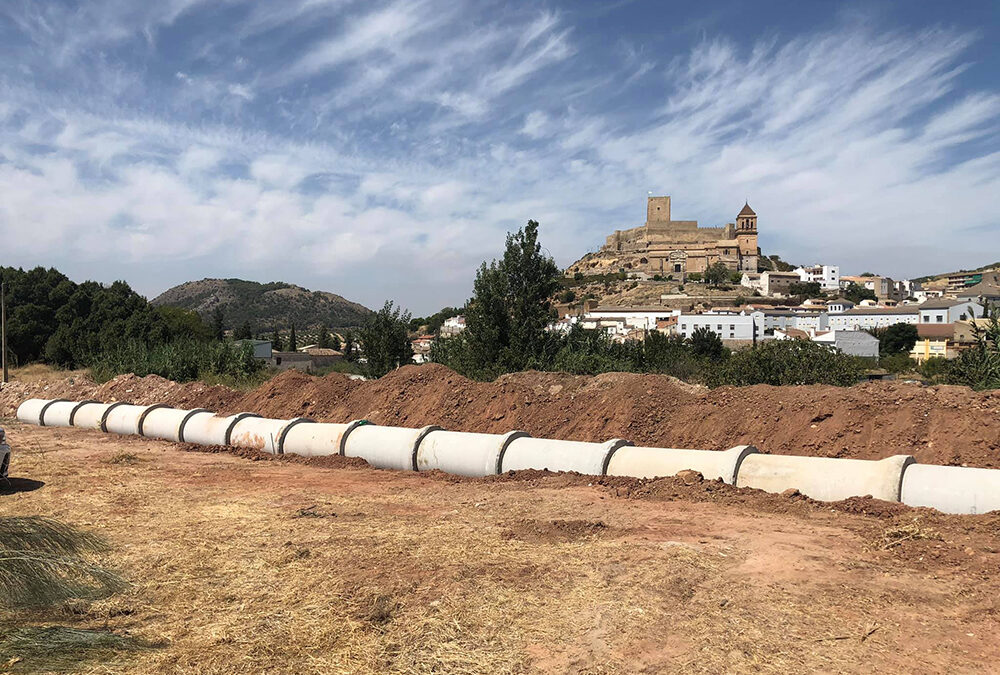 Alcaudete renueva el colector de aguas residuales en los Zagales