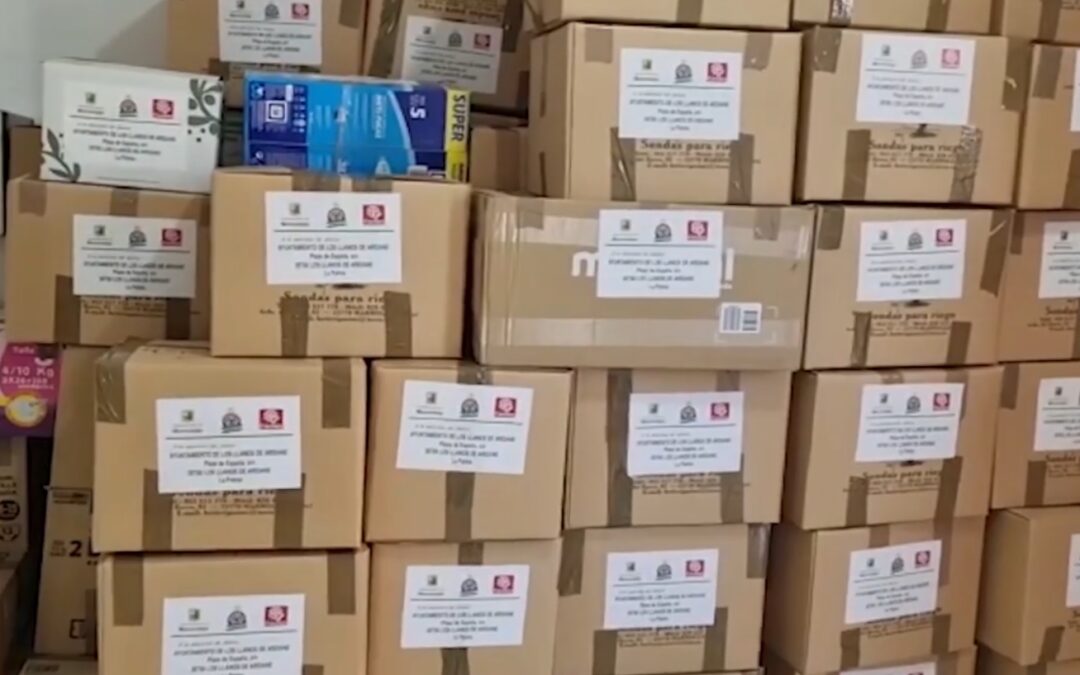 Envío masivo de material a La Palma