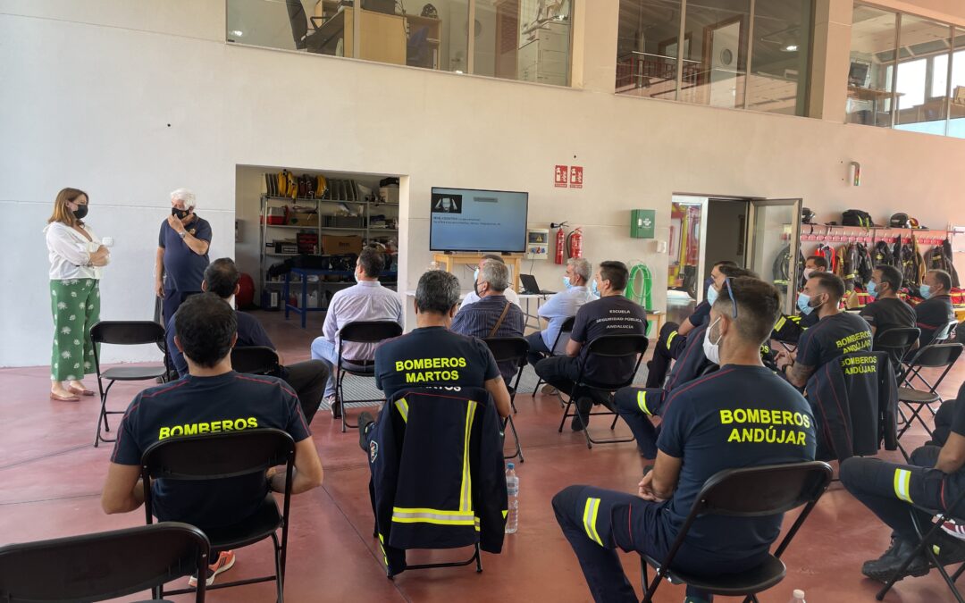Los bomberos de Martos se forman en prevención de suicidios