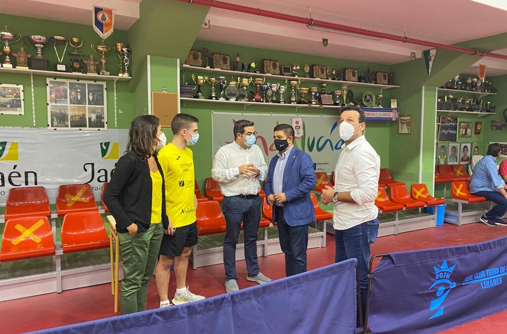 Francisco Reyes valora el trabajo y los resultados deportivos del Club de Tenis de Mesa de Linares