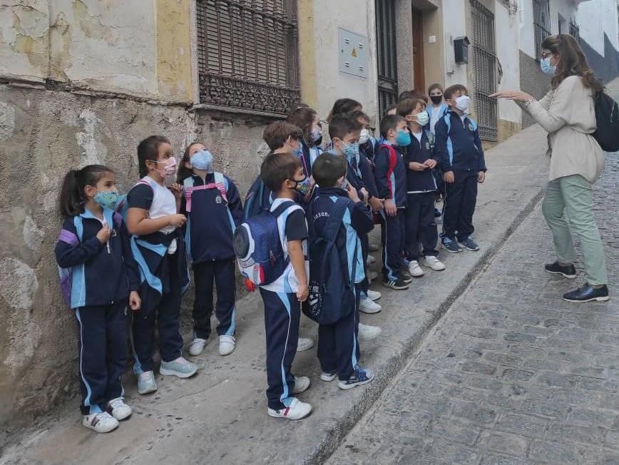 Escolares descubren el patrimonio histórico de Martos
