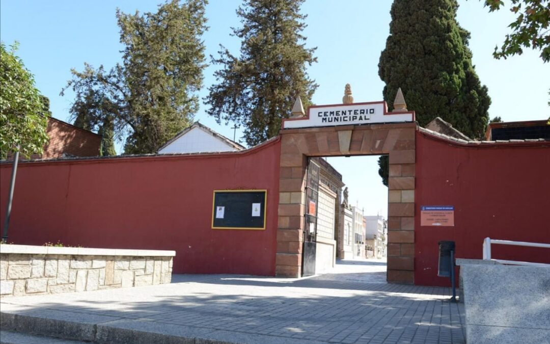 El cementerio de Andújar amplía su horario de cara a la celebración de todos los santos