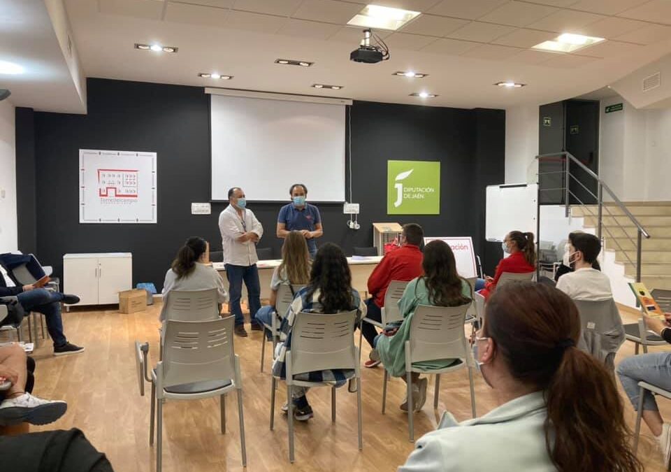 Primera toma de contacto con los futuros miembros de Protección Civil