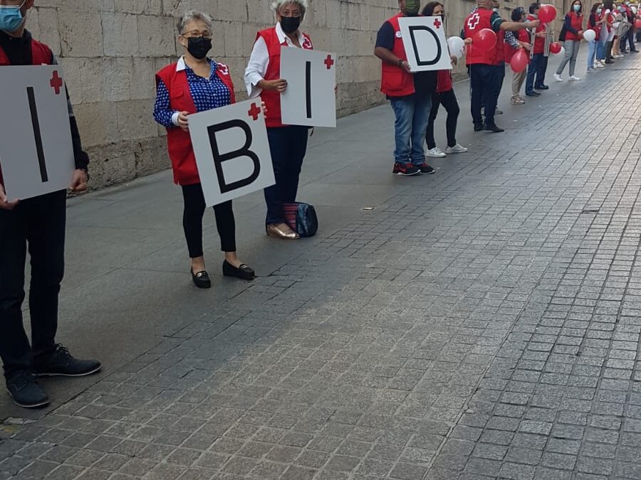 Representación tosiriana en la capital durante el “Día de la Banderita” de Cruz Roja