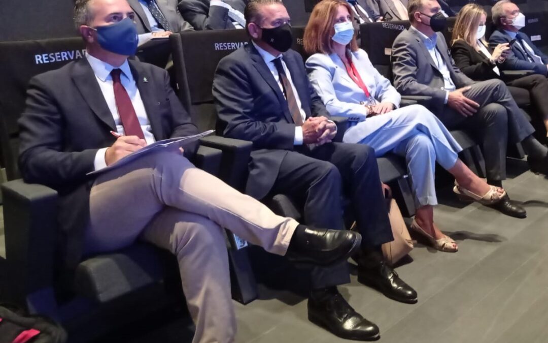 Linares participa en el foro sobre la importancia estratégica y logística de Andalucía