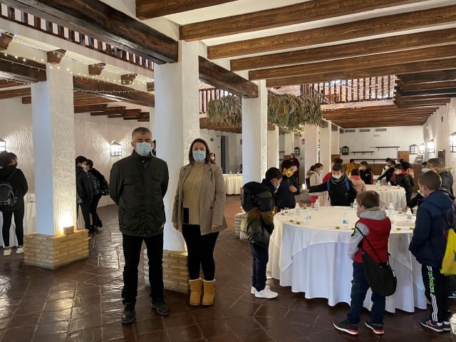 Escolares de Martos participan en el taller de AOVE ‘Cuna del Olivar’