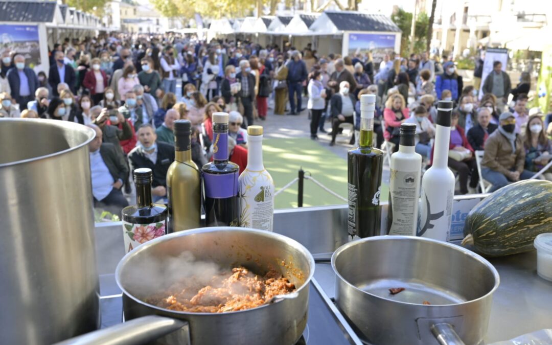 Miles de visitantes refrendan con su asistencia el éxito de la 8ª Fiesta del Primer Aceite de Jaén celebrada en Baeza