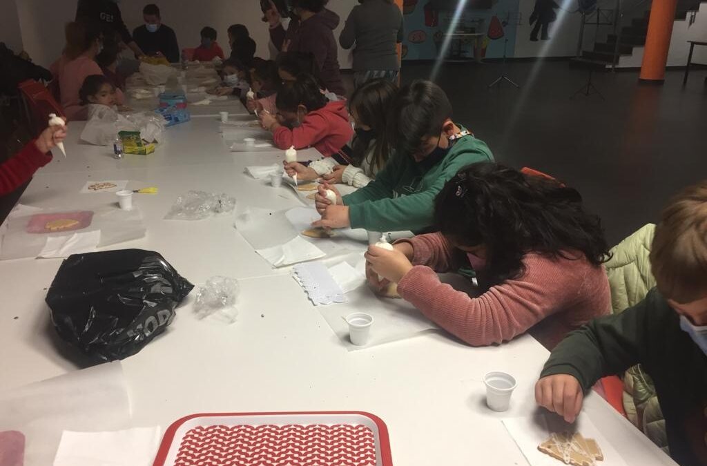 Taller de galletas de jengibre del AMPA Fuente Agria