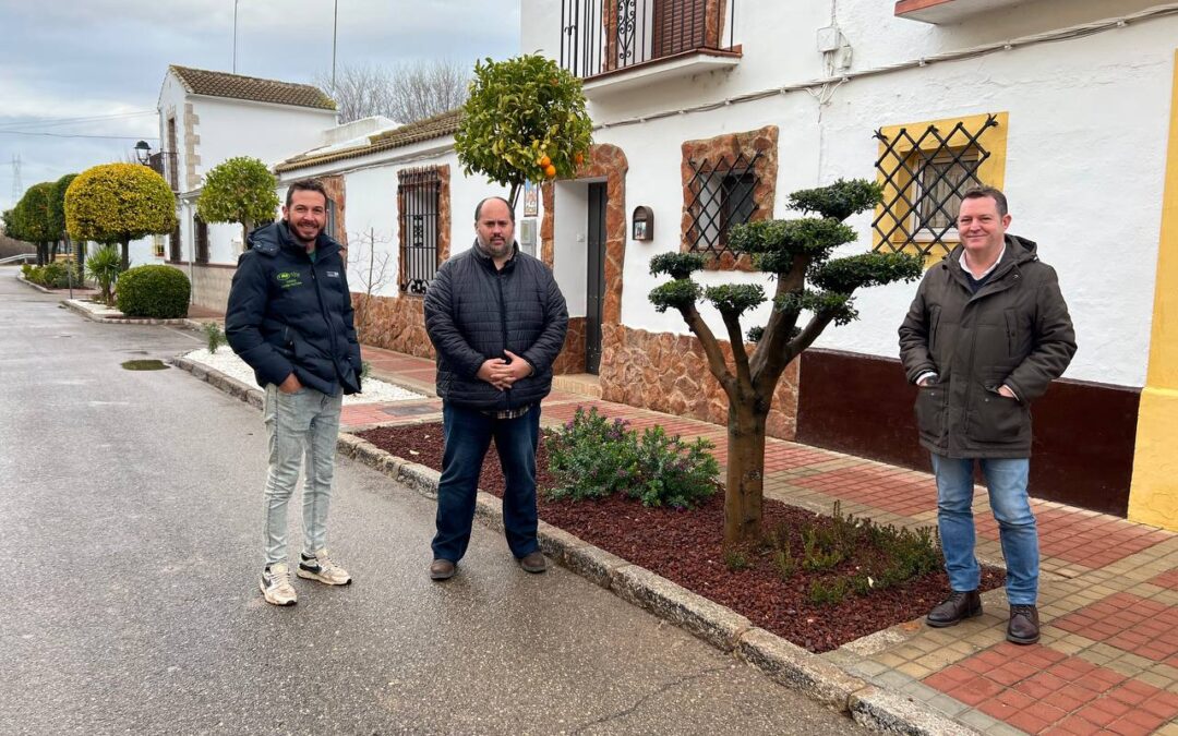 El área de Medioambiente culmina la remodelación de las zonas verdes de la pedanía de Los Villares