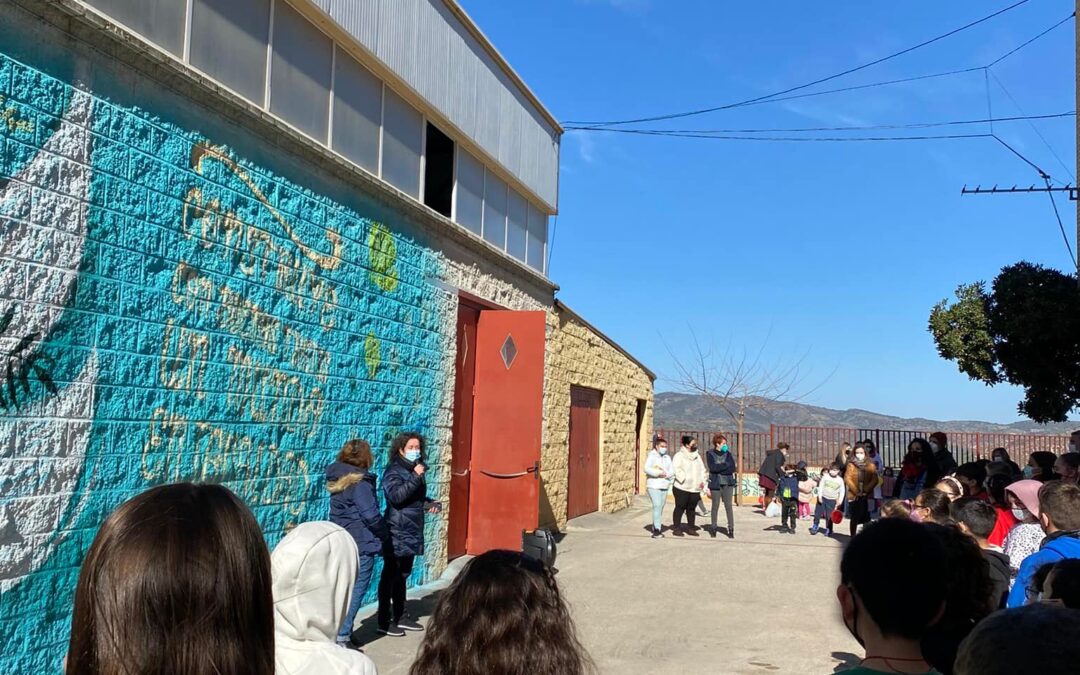 Mural contra la violencia de género en Castillo de Locubín