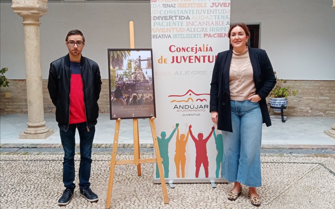 Andújar promueve una exposición del fotógrafo, Jorge Rodríguez, autor del Cartel de la Semana Santa 2022