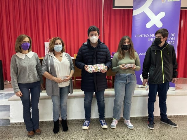 Estudiantes de Martos reclaman “alto y claro” la igualdad real entre hombres y mujeres