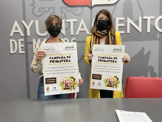 La primavera llega a los comercios de Martos