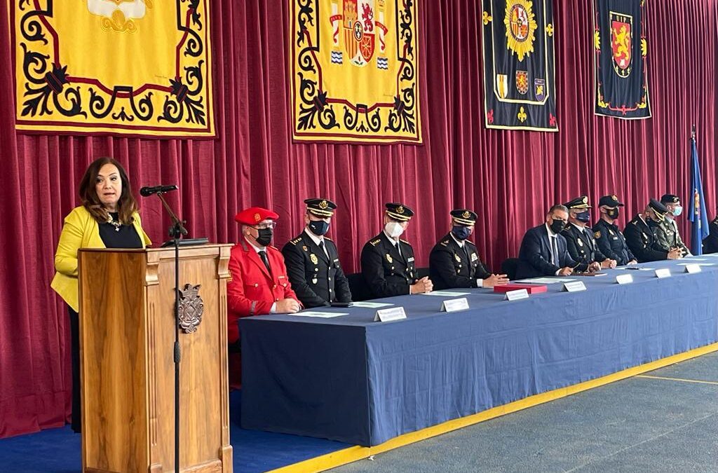 Clausura de los cursos de especialización policial en La Enira de Linares
