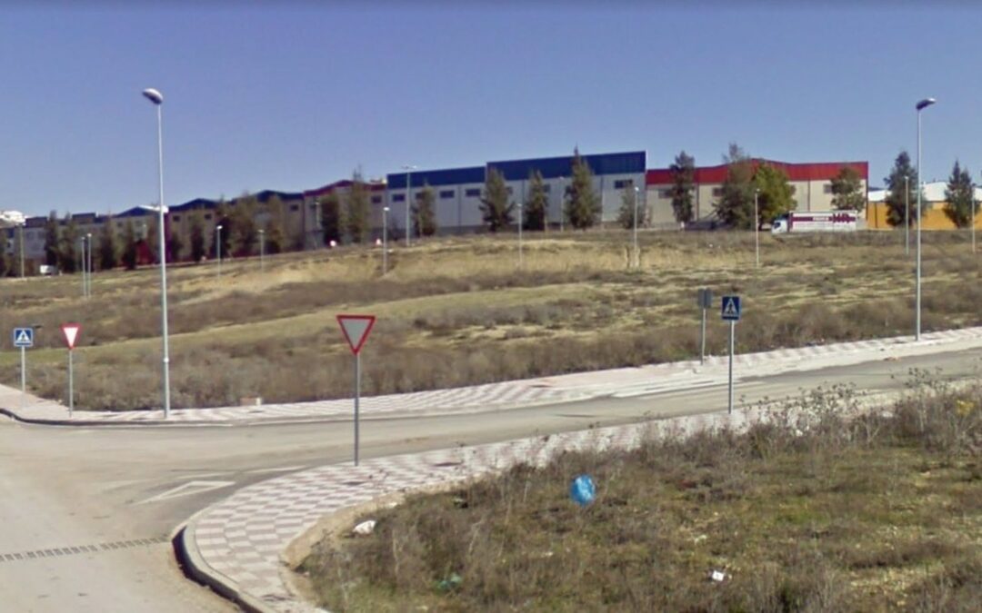 AVRA vende una parcela de 838 metros cuadrados en Arjona