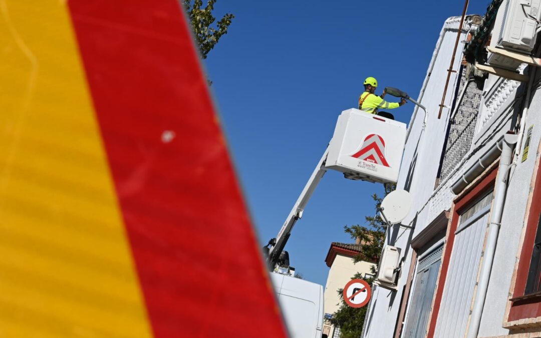 Linares renueva las instalaciones de alumbrado exterior