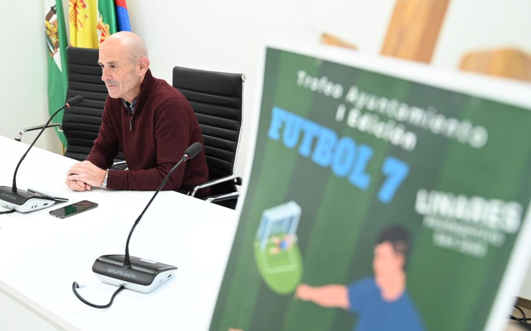 Linares presenta el «Trofeo Ayuntamiento» de Fútbol-7