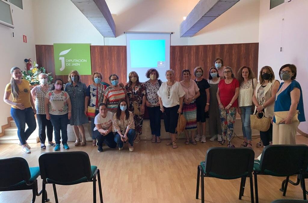 Gran participación de mujeres en la charla de hábitos saludables