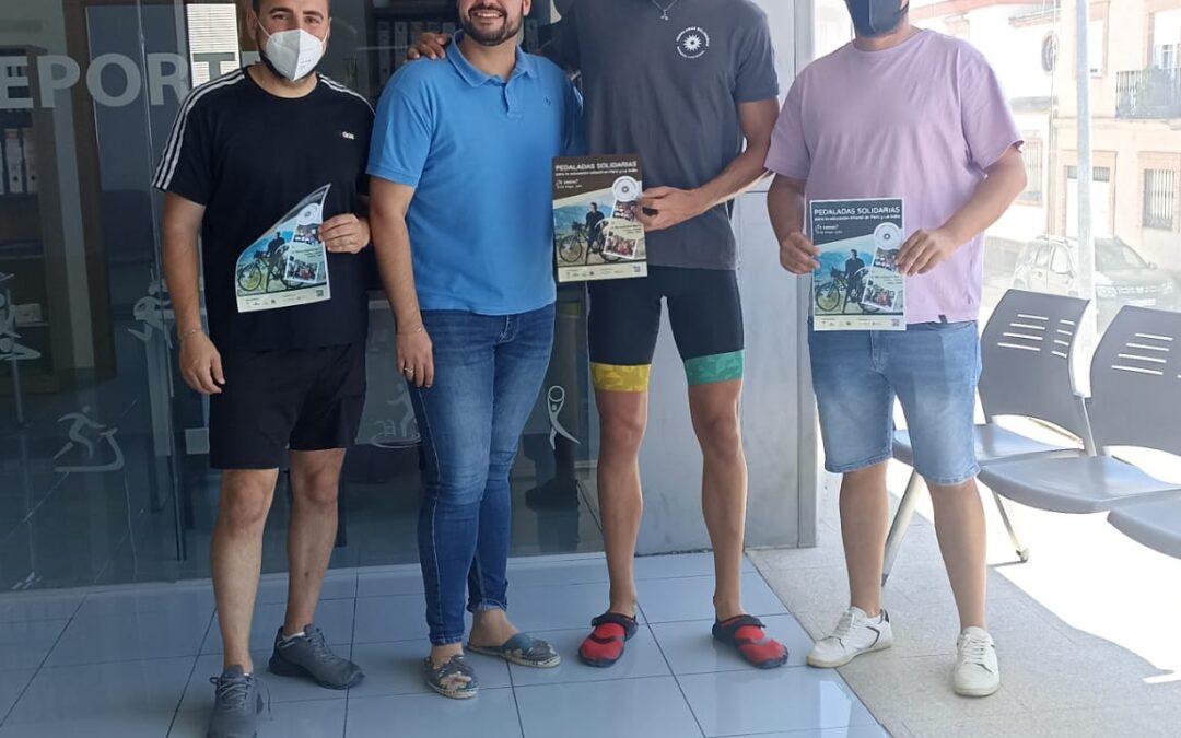 El proyecto «Pedaladas Solidarias» hace parada en La Carolina