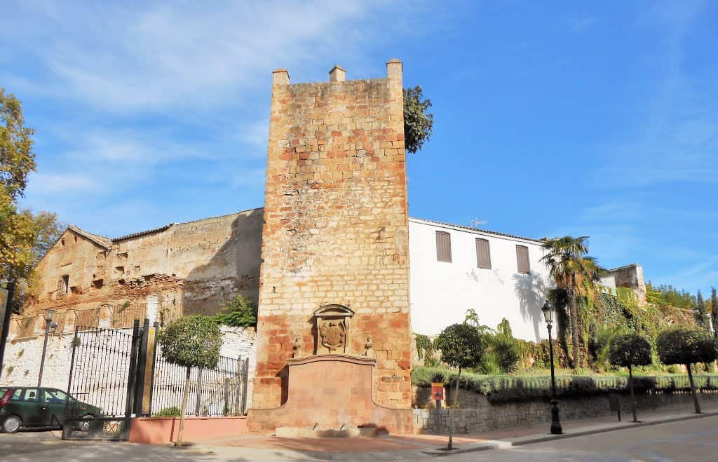 Los trabajos arqueológicos junto a la Fuente Sorda descubren parte de la puerta del antiguo Alcázar de Andújar