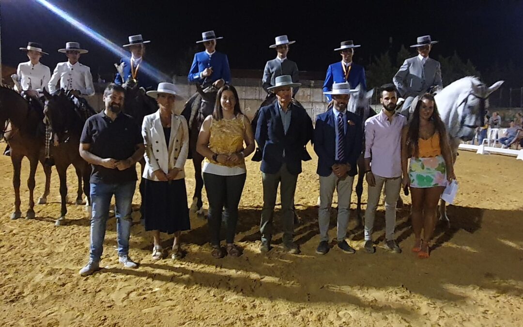 Jinetes locales triunfan en el Concurso de Doma Vaquera «Ciudad de La Carolina»