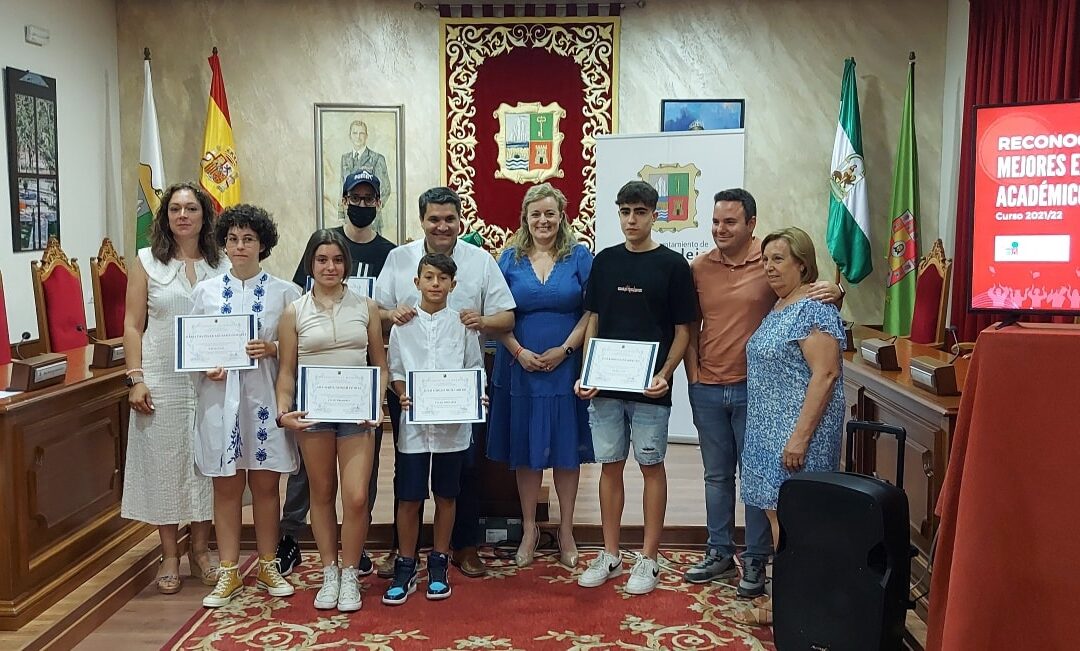 Reconocimiento a los mejores expedientes escolares