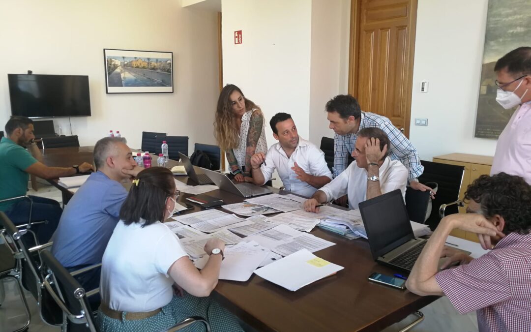 Linares repasa los proyectos a financiar con los Fondos EDUSI