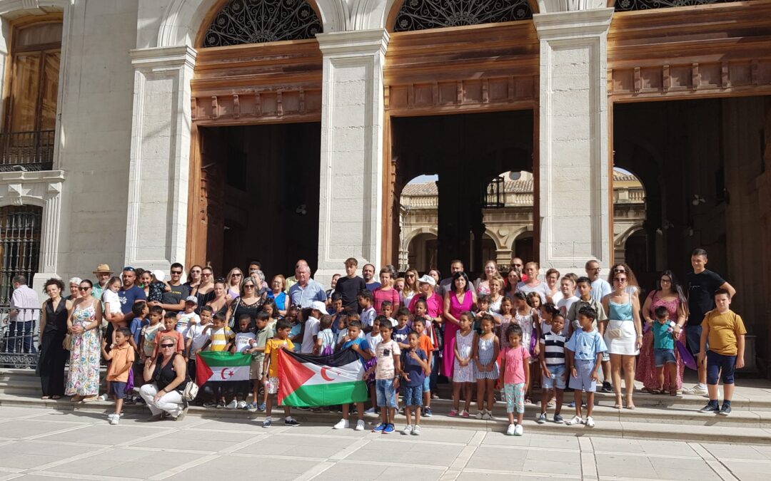 Diputación recibe a los menores saharauis que participan en el programa “Vacaciones en Paz”