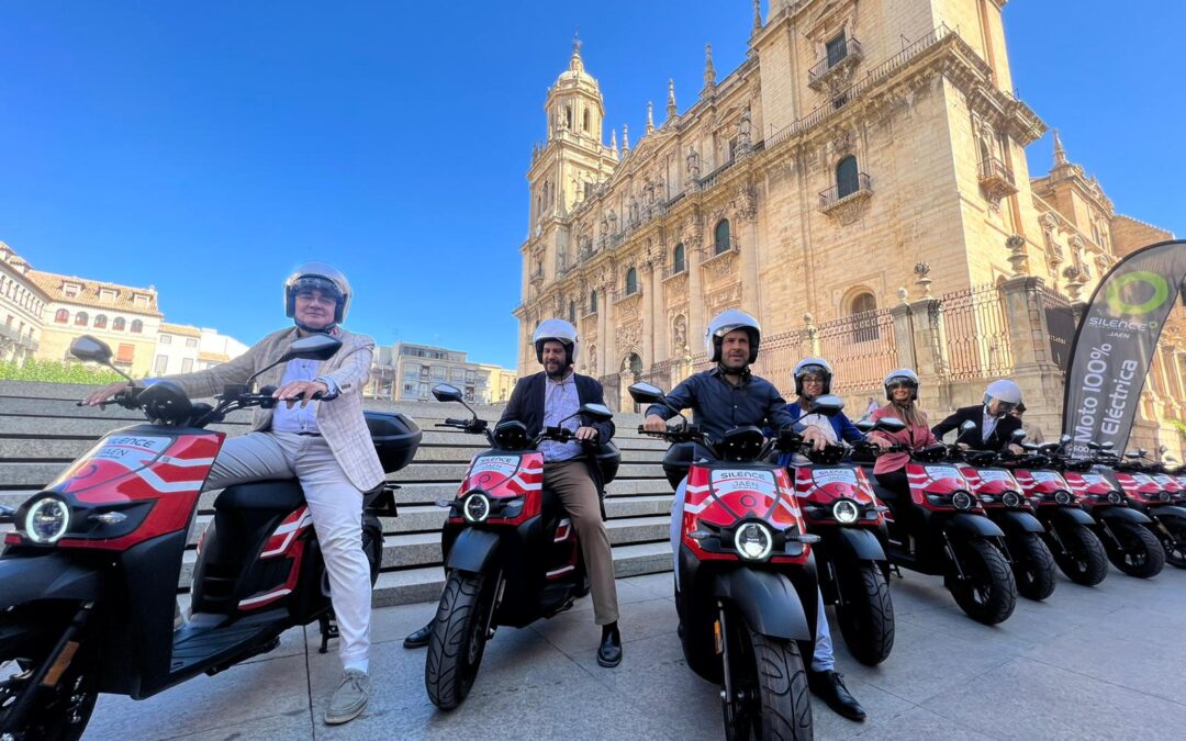 Jaén estrena el sistema de alquiler de motos eléctricas Motosharing