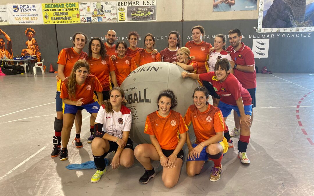 La Selección Española de Kin-Ball entrena en Martos este fin de semana