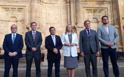 Reyes participa en la inauguración en Baeza del 32º Simposio Internacional de la NASA