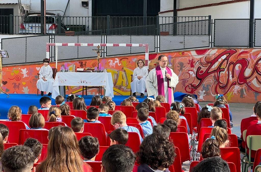 Torredonjimeno entró en la Cuaresma con la imposición de cenizas
