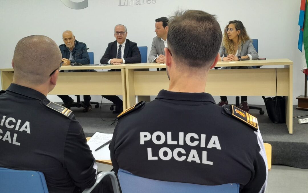 El delegado del Gobierno destaca el impulso de la Junta a la Escuela Pública de Seguridad de Linares