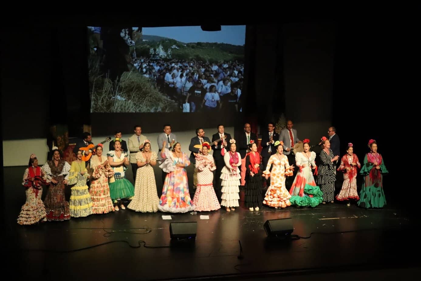 20230421 el ayuntamiento concede el romero de oro al coro de la cofradía matriz